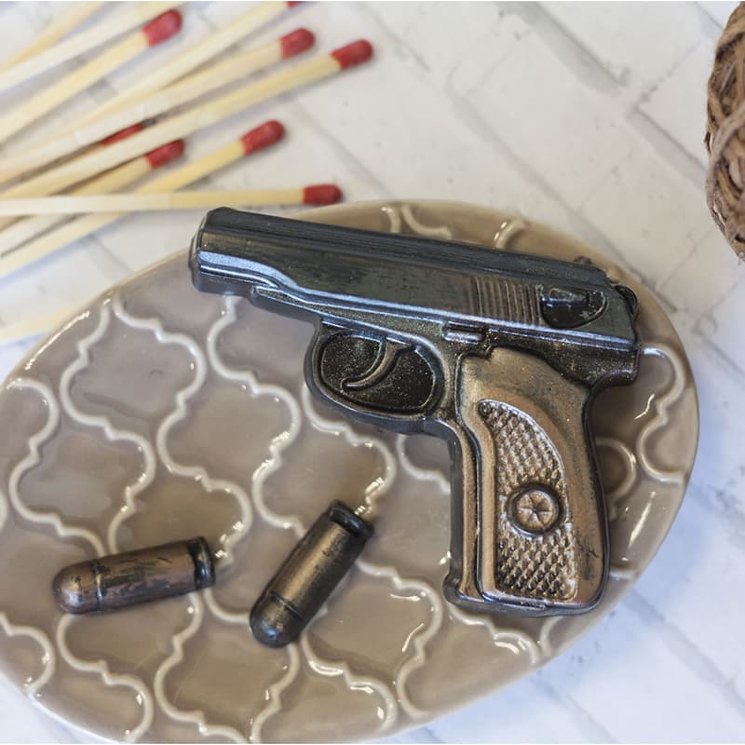 Пистолет Макаров с пулями форма пластиковая