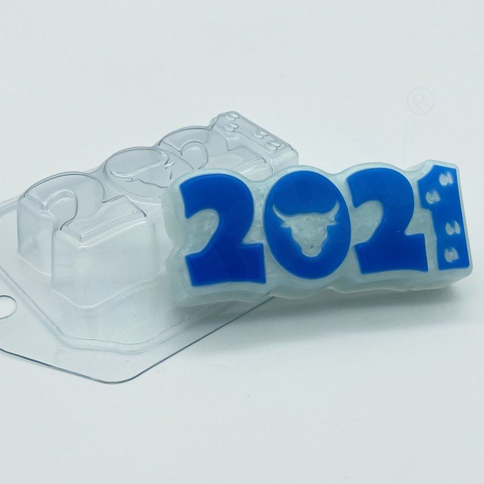 2021 Бык и следы форма пластиковая